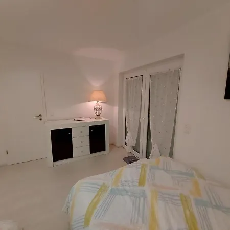 Several Different Rooms, Newly Furnished, In A New House In Vichten Exterior photo