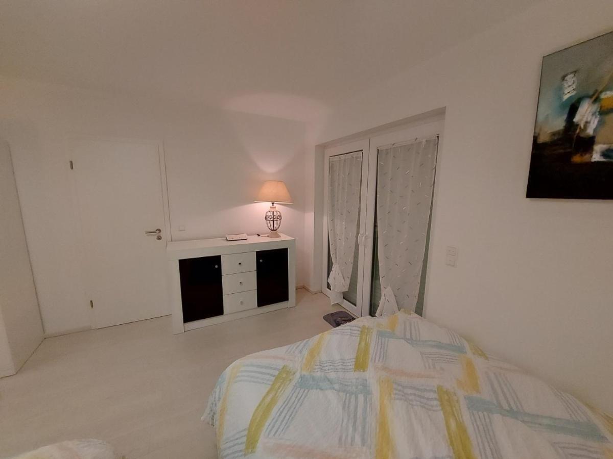 Several Different Rooms, Newly Furnished, In A New House In * Vichten