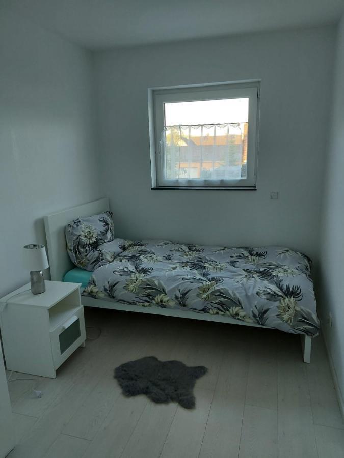 Several Different Rooms, Newly Furnished, In A New House In Homestay
